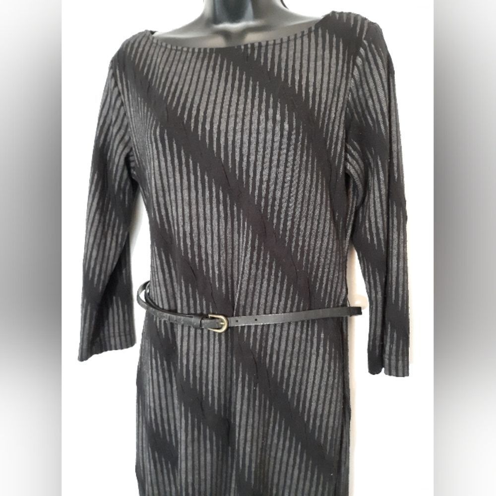 Sharagano black and gray striped dress - Picture 4 of 5